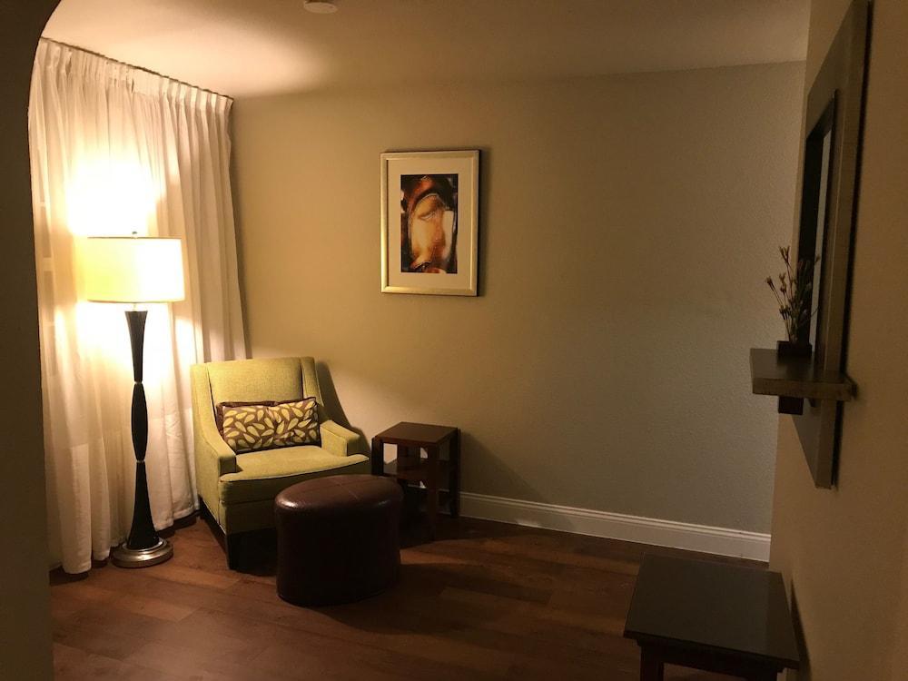Amco Hotel & Suites- Fort Hood Killeen Eksteriør bilde